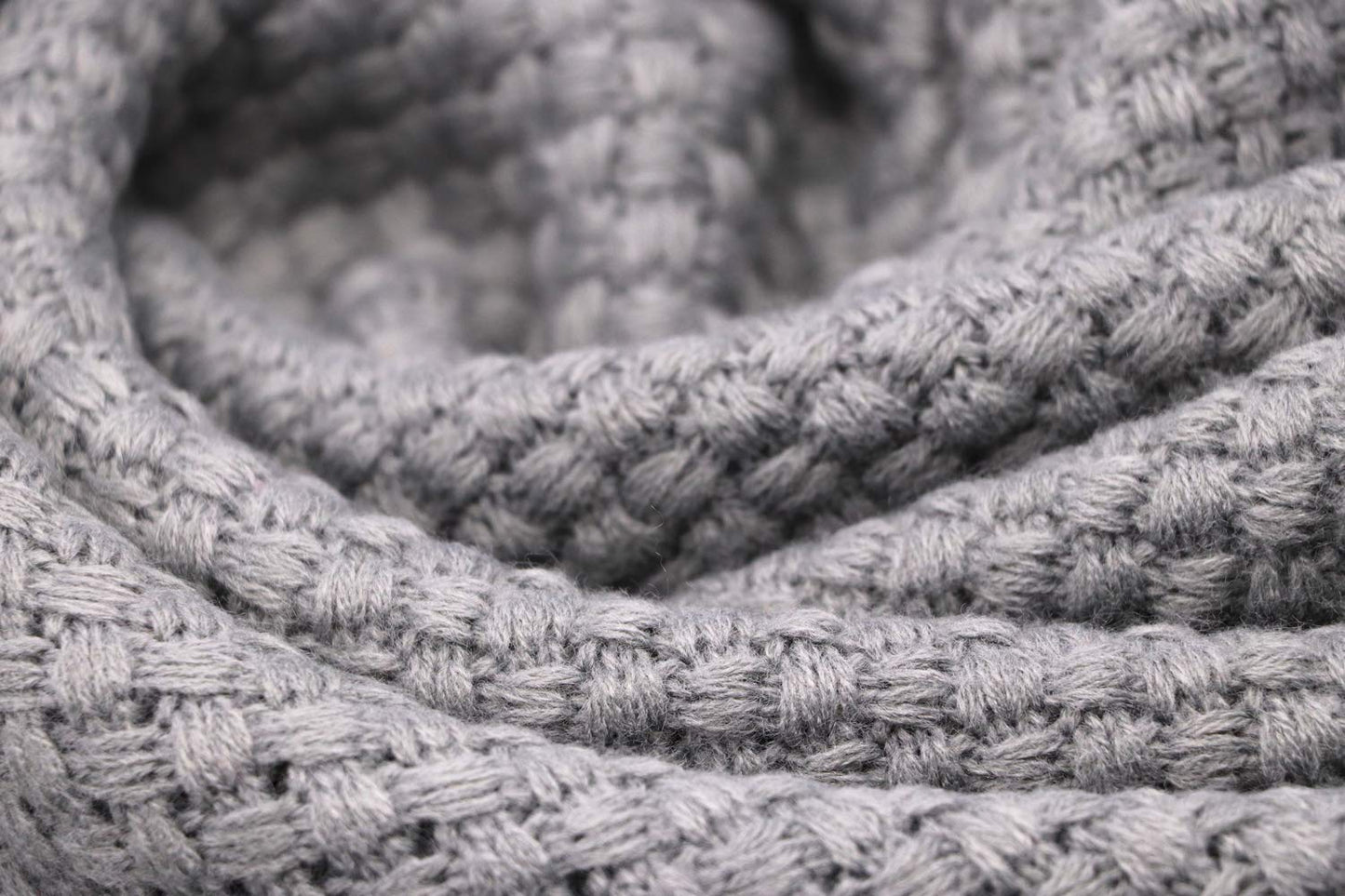 Cozy Chunky Knit Winter Scarf for Women - Warm Thick Grey Oversized Scarf for Cold Weather, Perfect for Style and Comfort