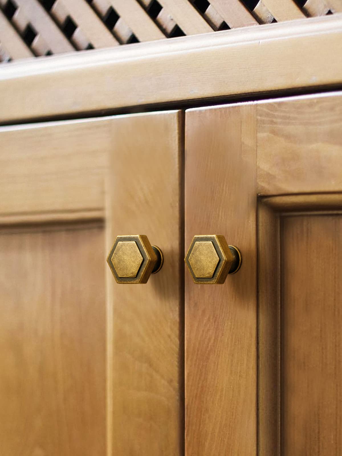 SORWDUERM Antique Brass Cabinet Knobs Vintage Retro Drawer Pulls Kitchen Knob Cupboard Bathroom Dresser Cabinet Hardware Handles Zinc Alloy 2 Pack